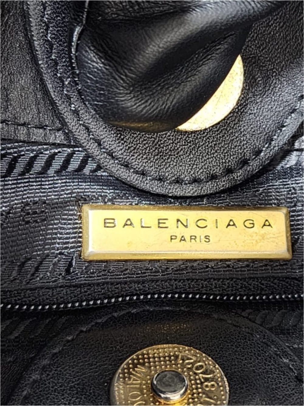Authentic Balenciaga Vintage Monogram Shoulder Bag Black - Picture 3 of 11